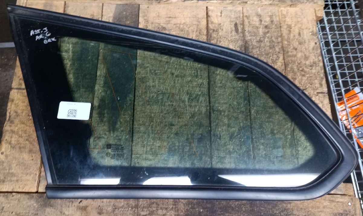 Left rear window (estate)