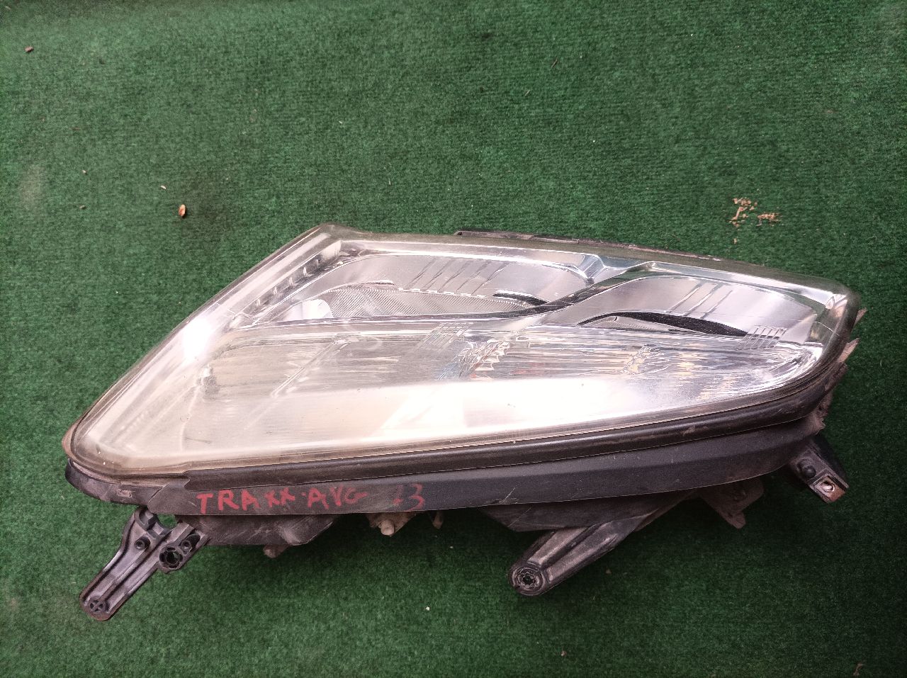 Left Front Headlight Chevrolet Traxx