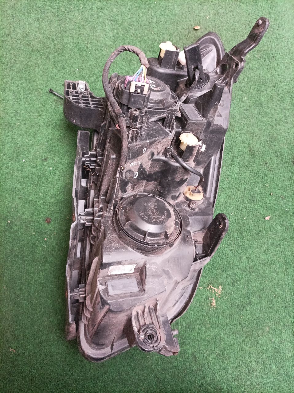 Left Front Headlight Chevrolet Traxx
