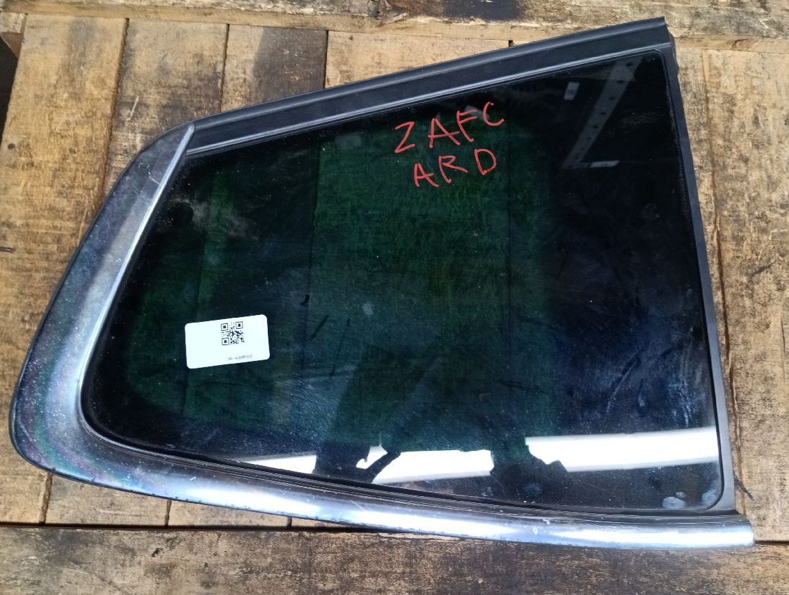 Rear right window glass