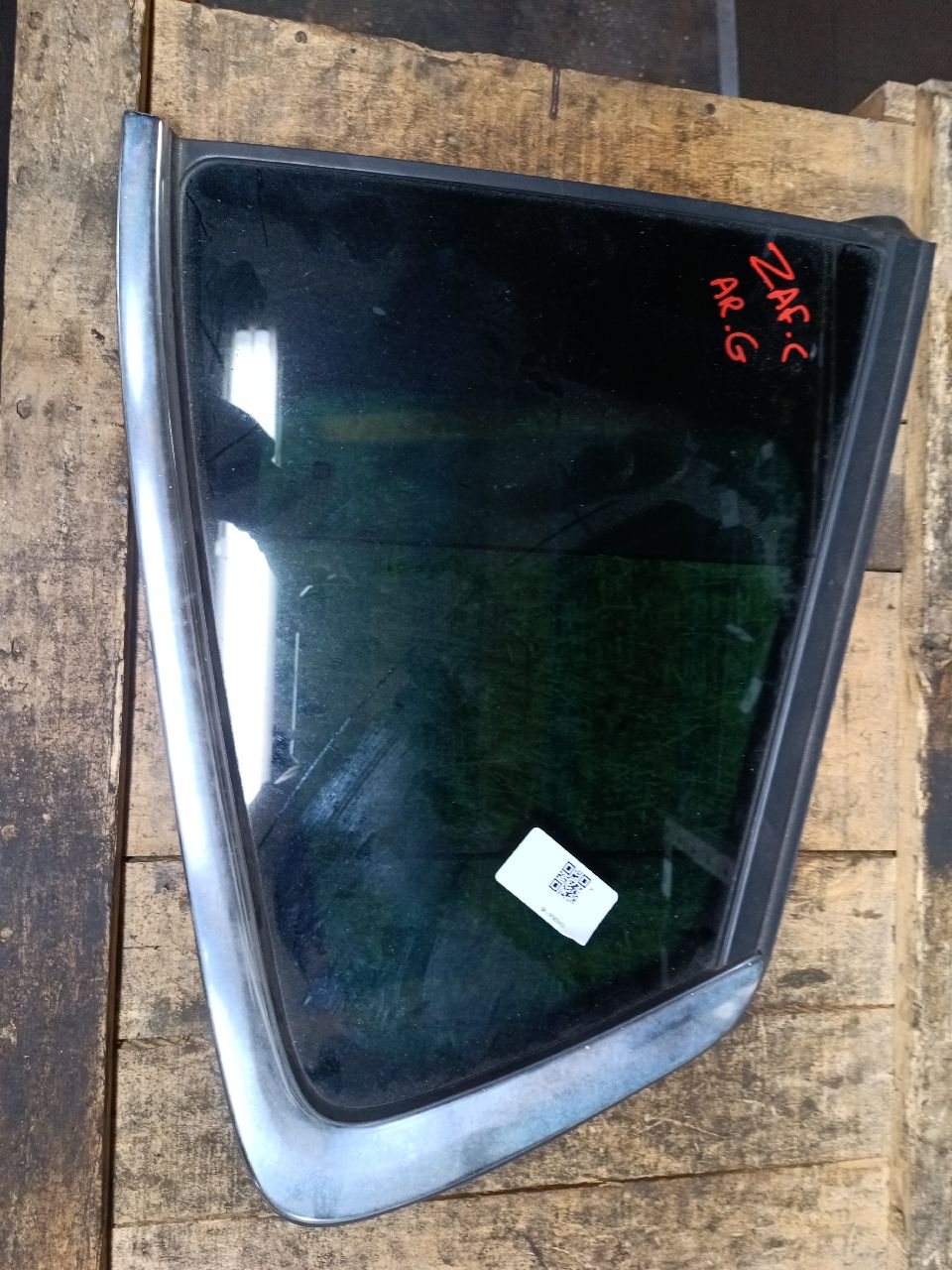 Left rear window glass