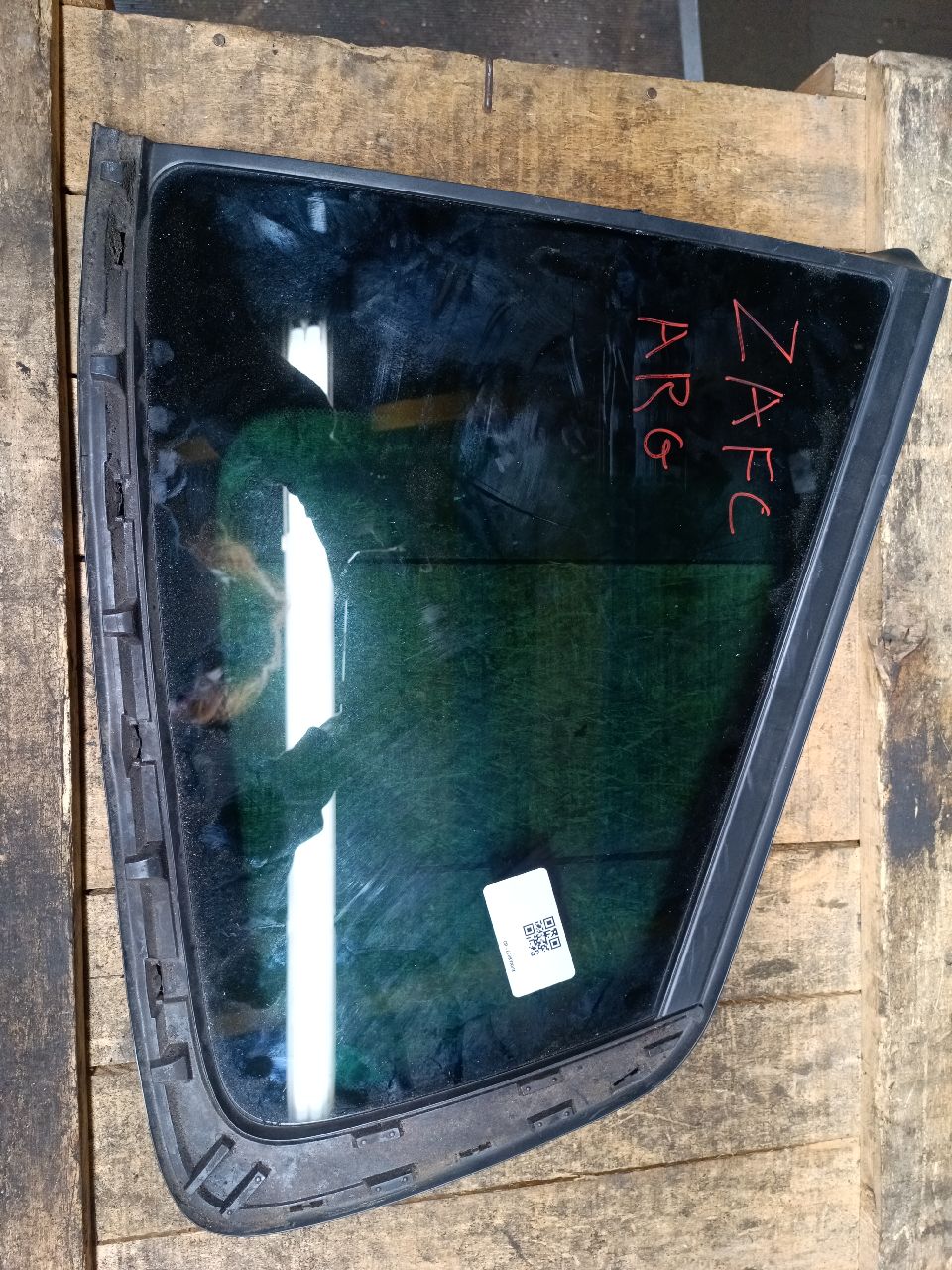 Left rear window glass