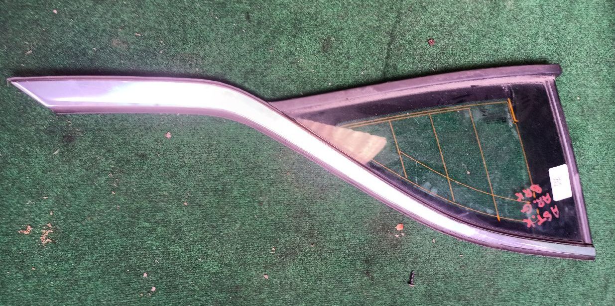 Left rear window for estate/wagon with chrome