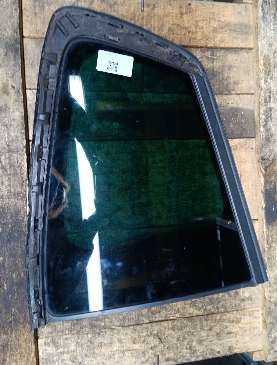 Right rear window