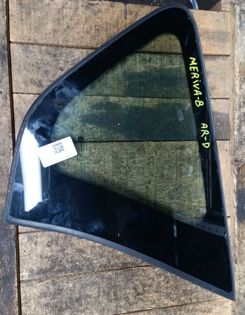 Right rear window