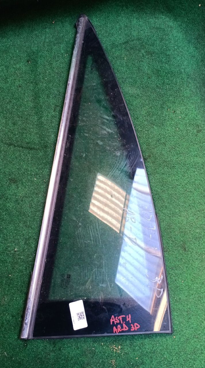 Right rear window for 3-door GTC, chrome