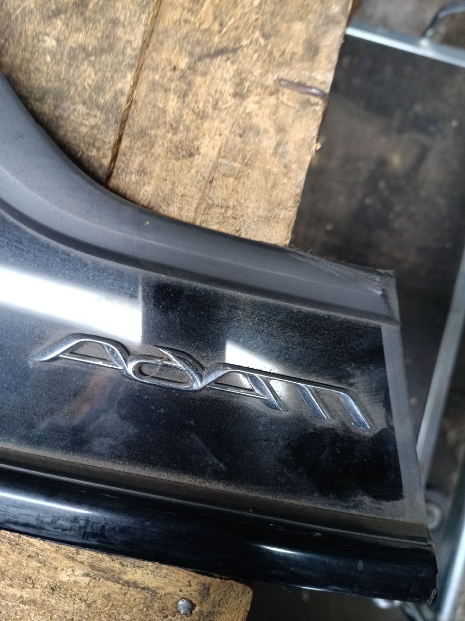 Left rear window glass