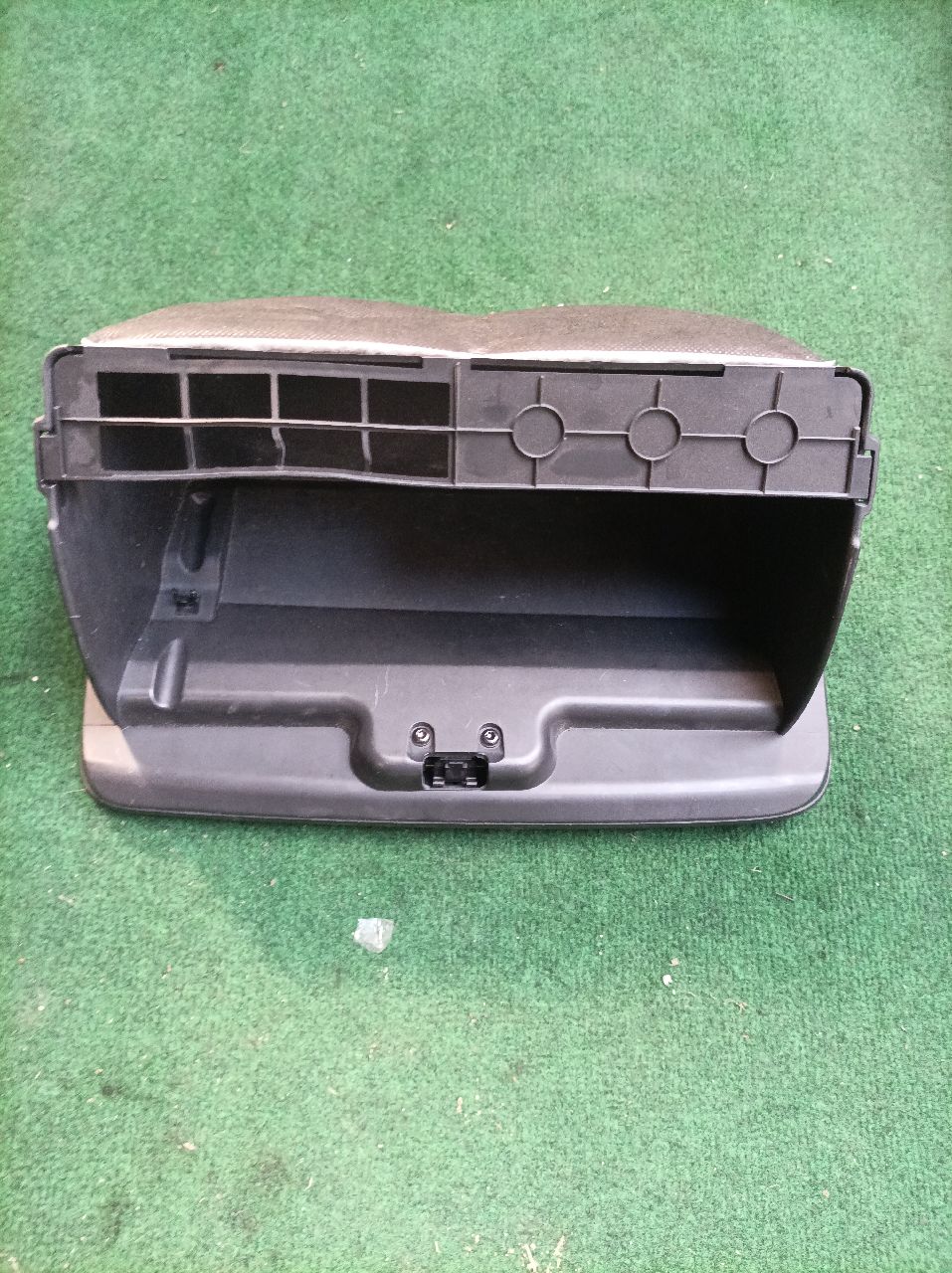 Glove box for Chevrolet Traxx