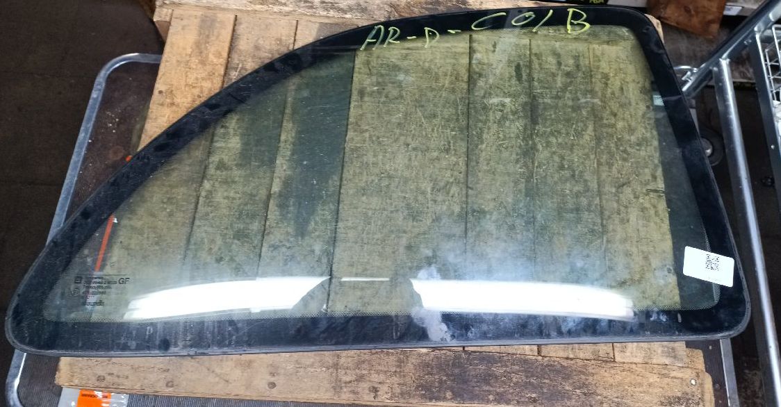 Right rear window