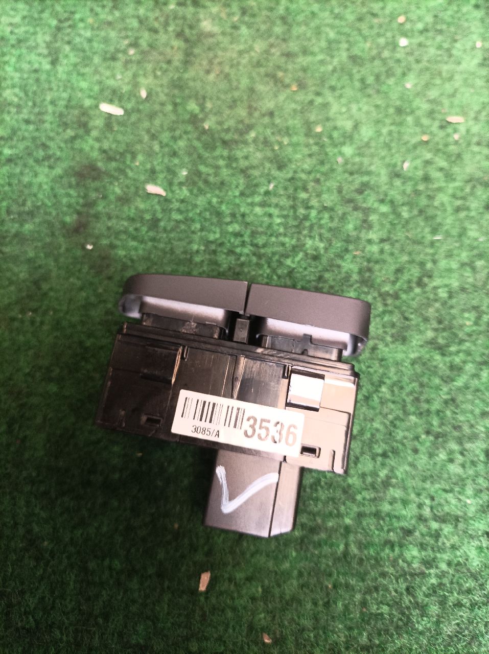 ECO switch and hill descent control for Chevrolet Traxx