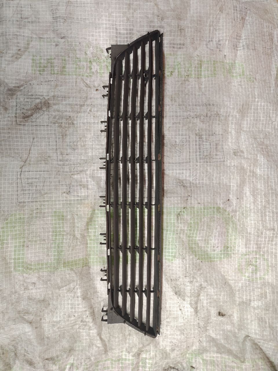 Corsa C lower grille