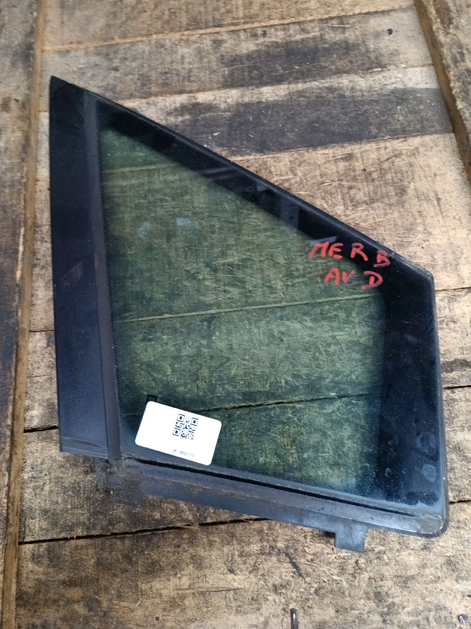 Front right window glass