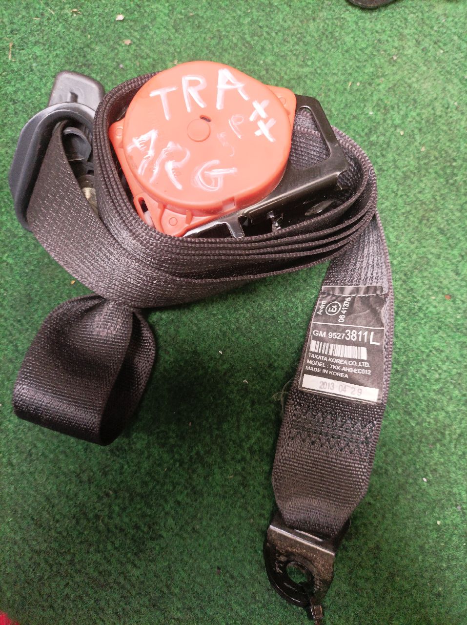 Chevrolet Traxx left rear seat belt retractor