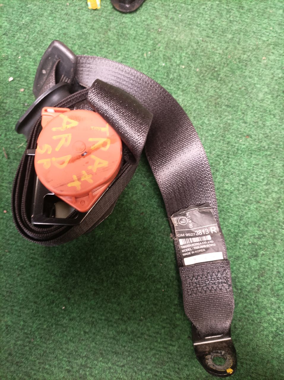 Right rear seat belt retractor for Chevrolet Traxx