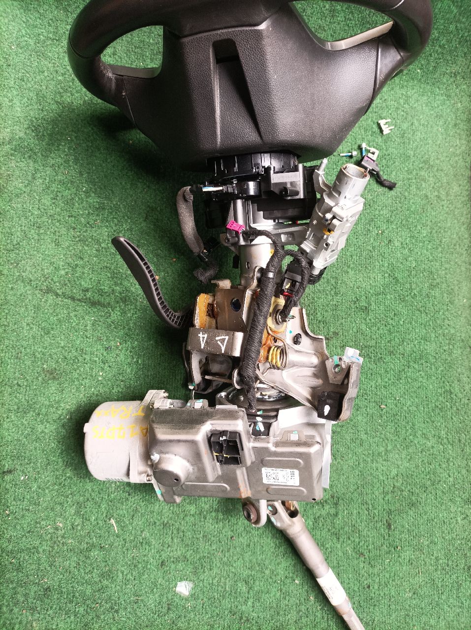 Chevrolet Traxx steering column