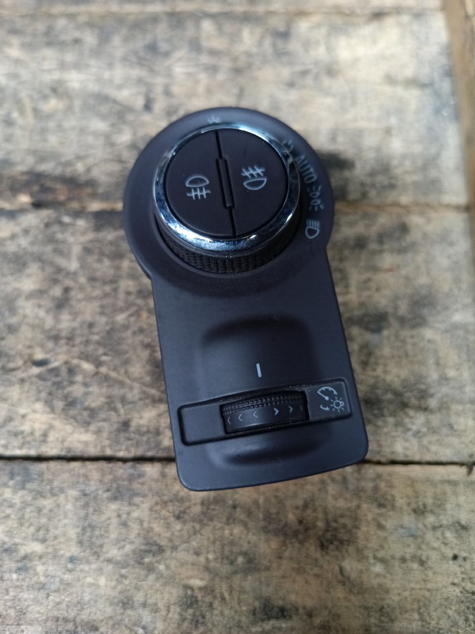 Lighting control button