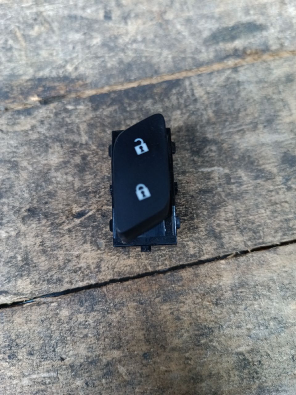Central locking switch