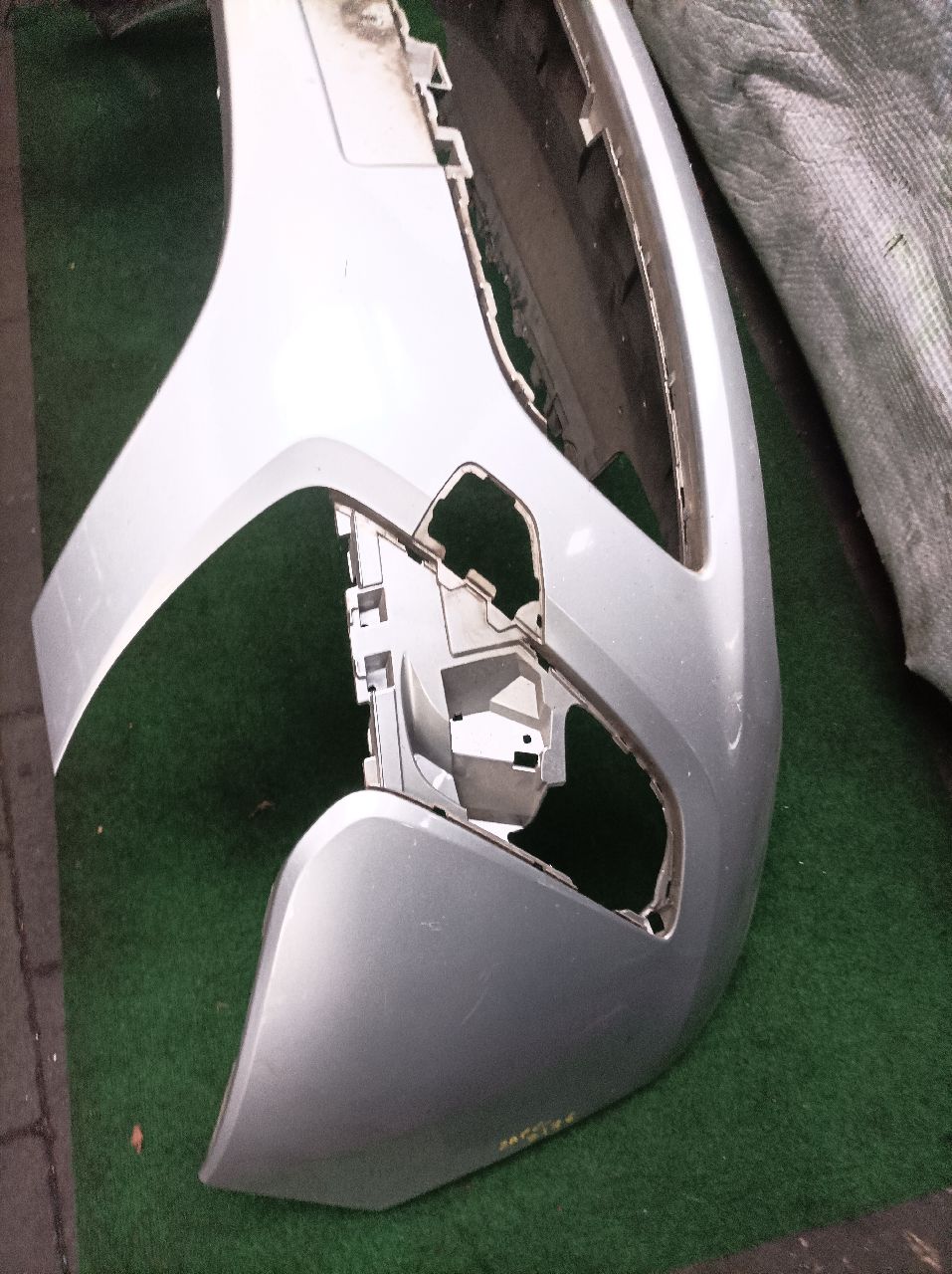 Opel Zafira C front bumper