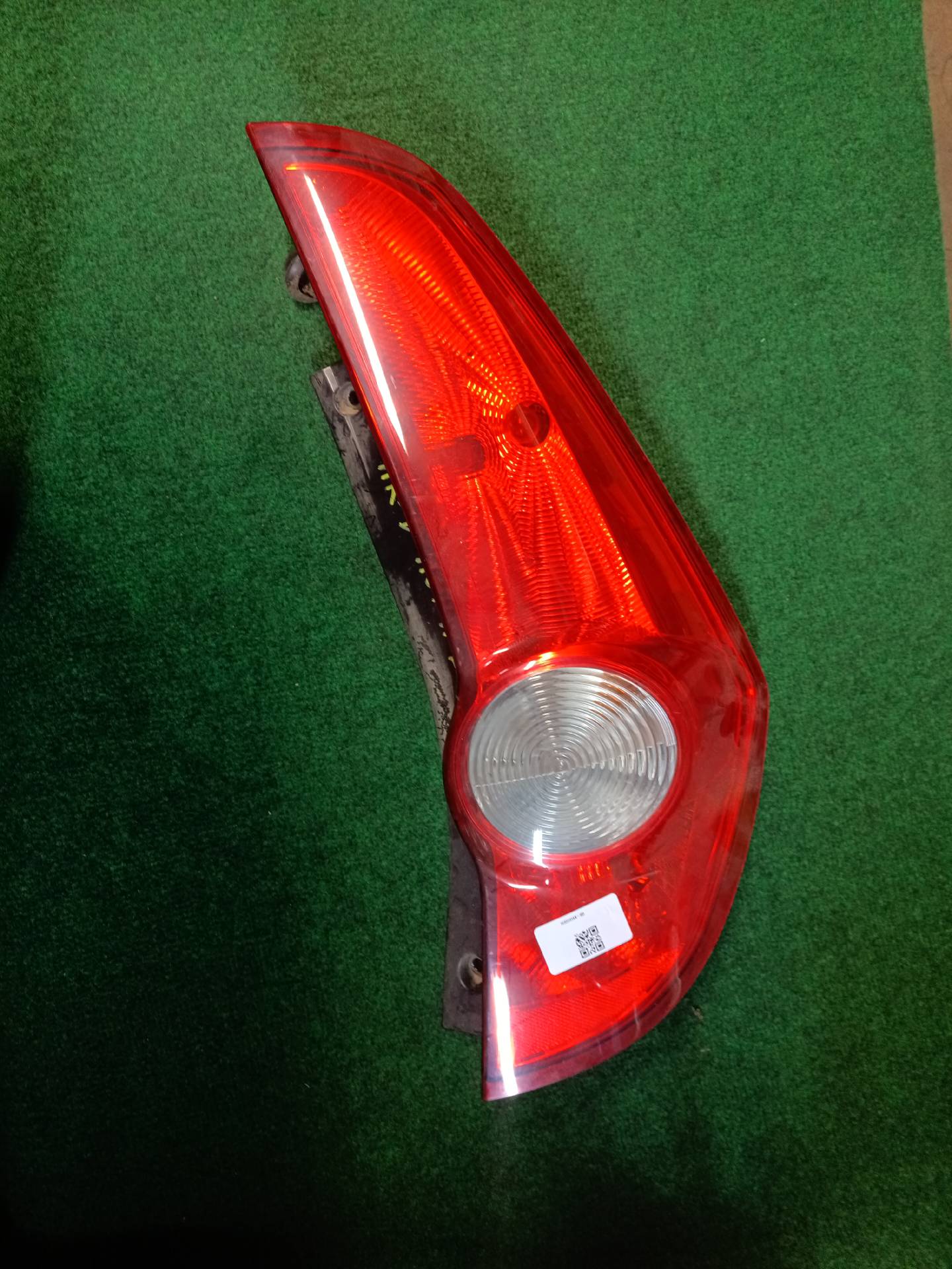 Right rear tail light for agila B