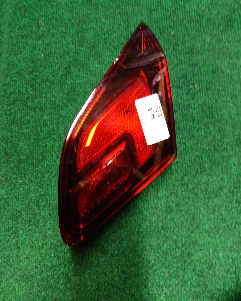 Right rear tail light for 5-door hatchback, smoked