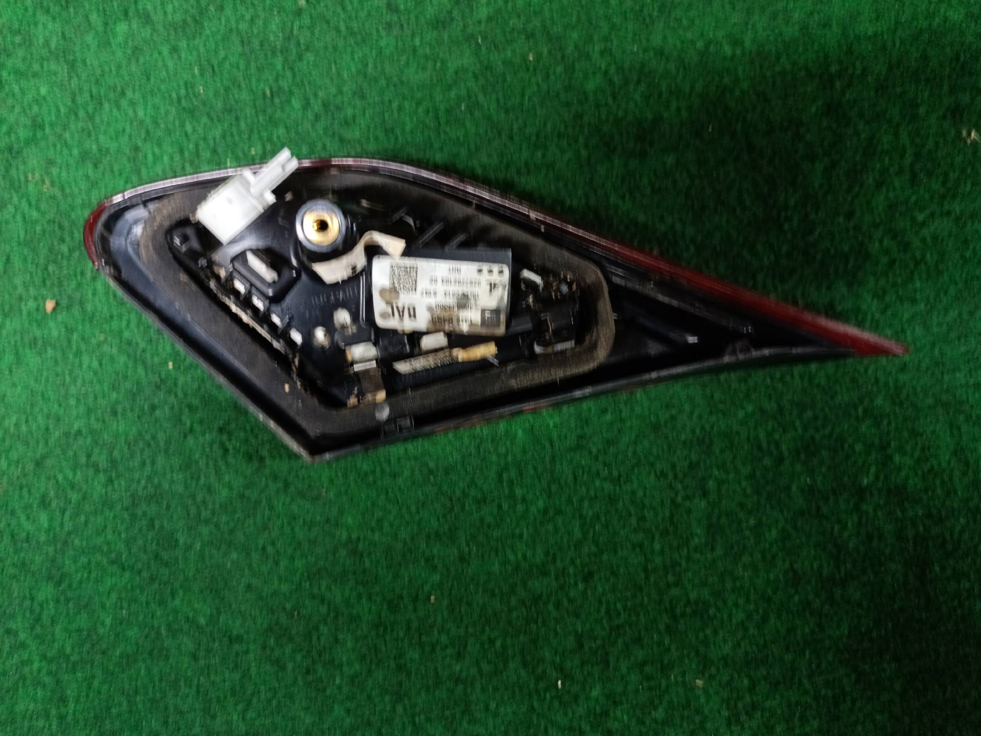 Left rear tail light for 3-door estate