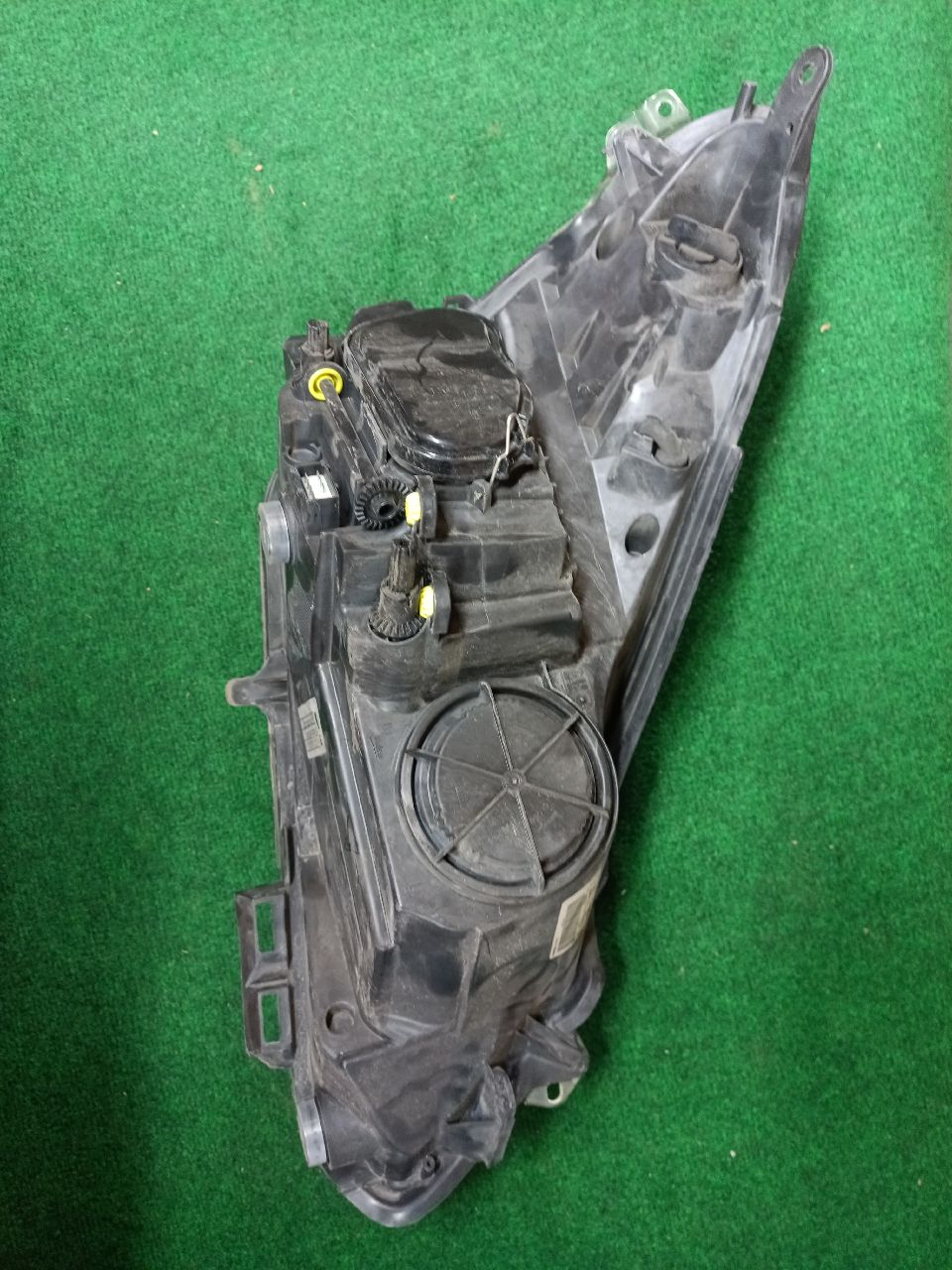 Left headlight