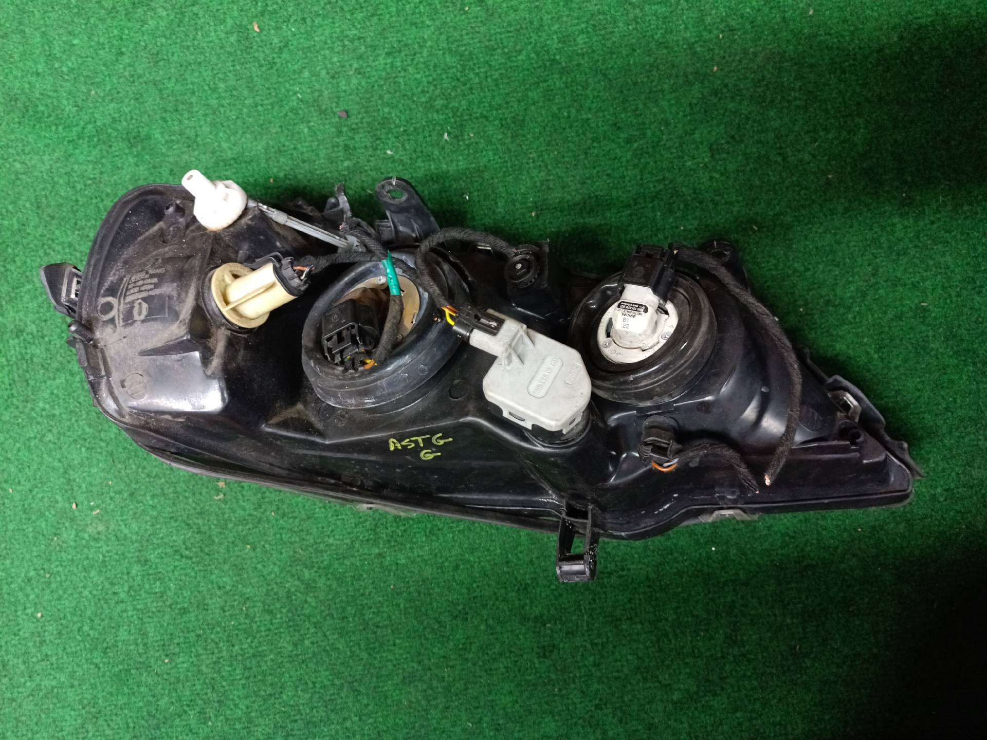 Left front headlight for Opel Astra G