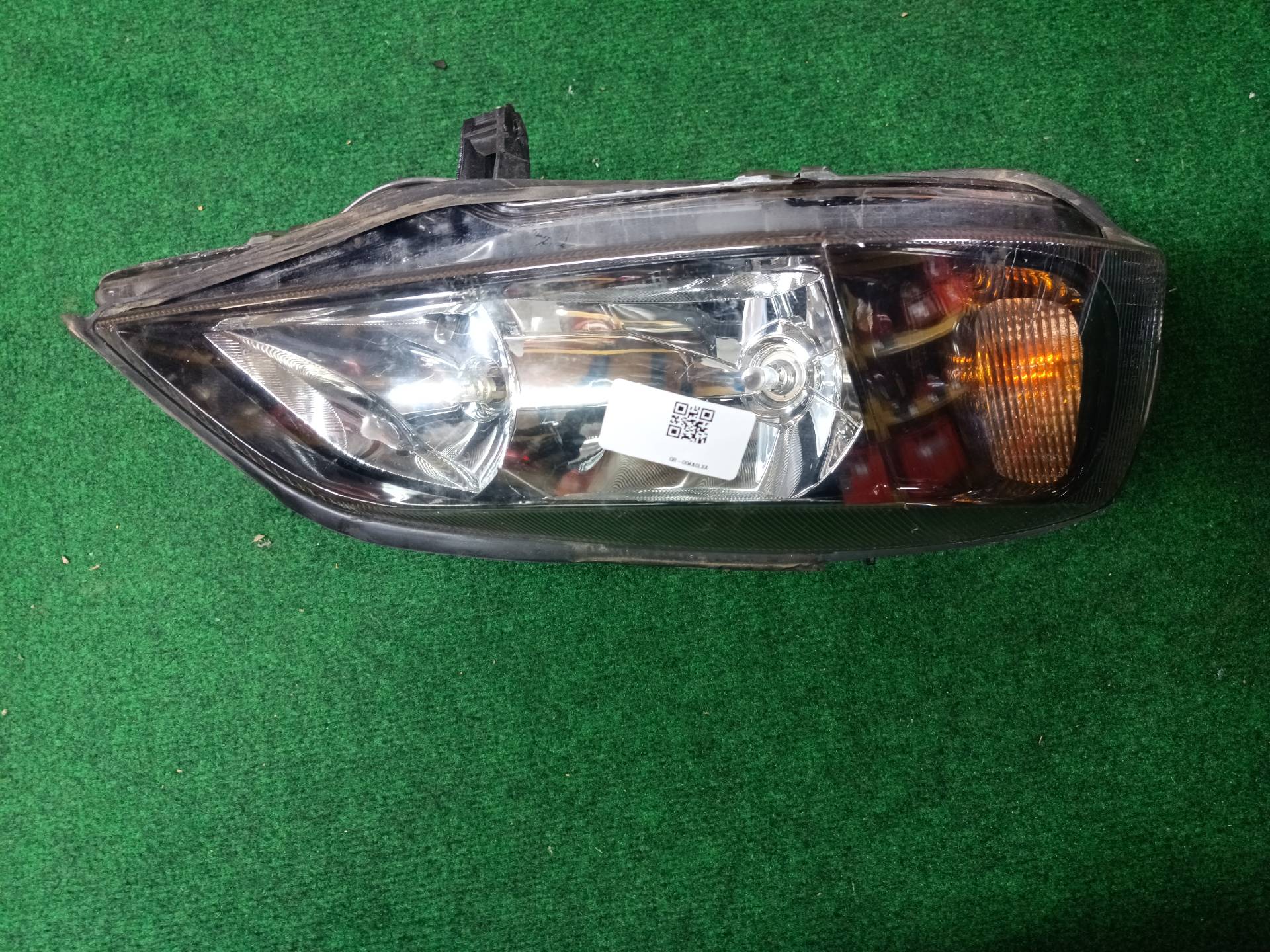 Phare avant droit Opel Astra G  berton fond noir