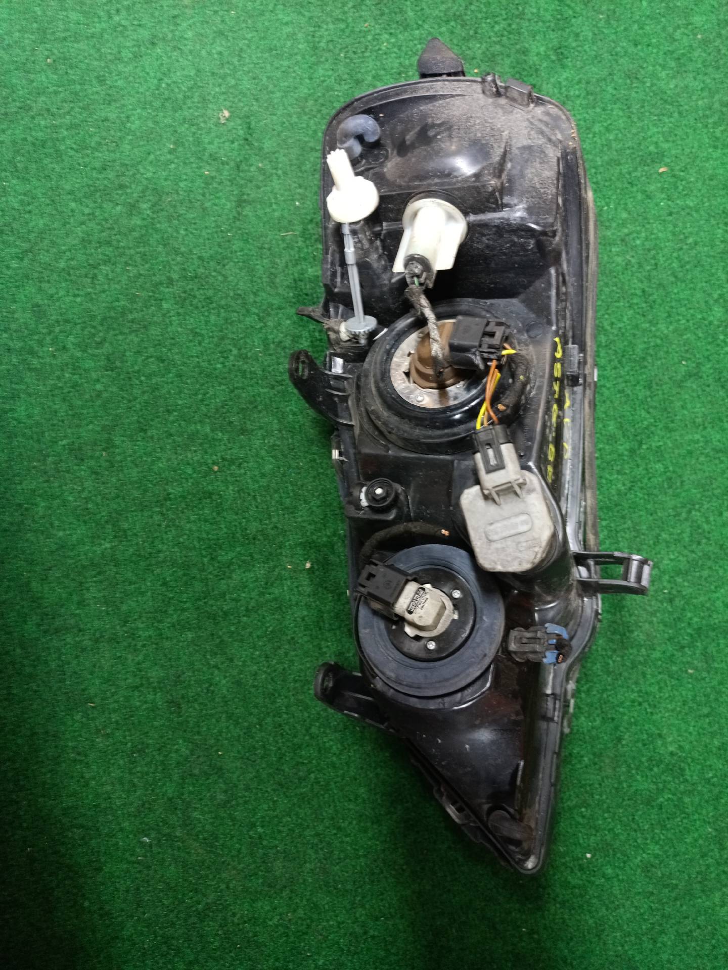 Phare avant droit Opel Astra G  berton fond noir