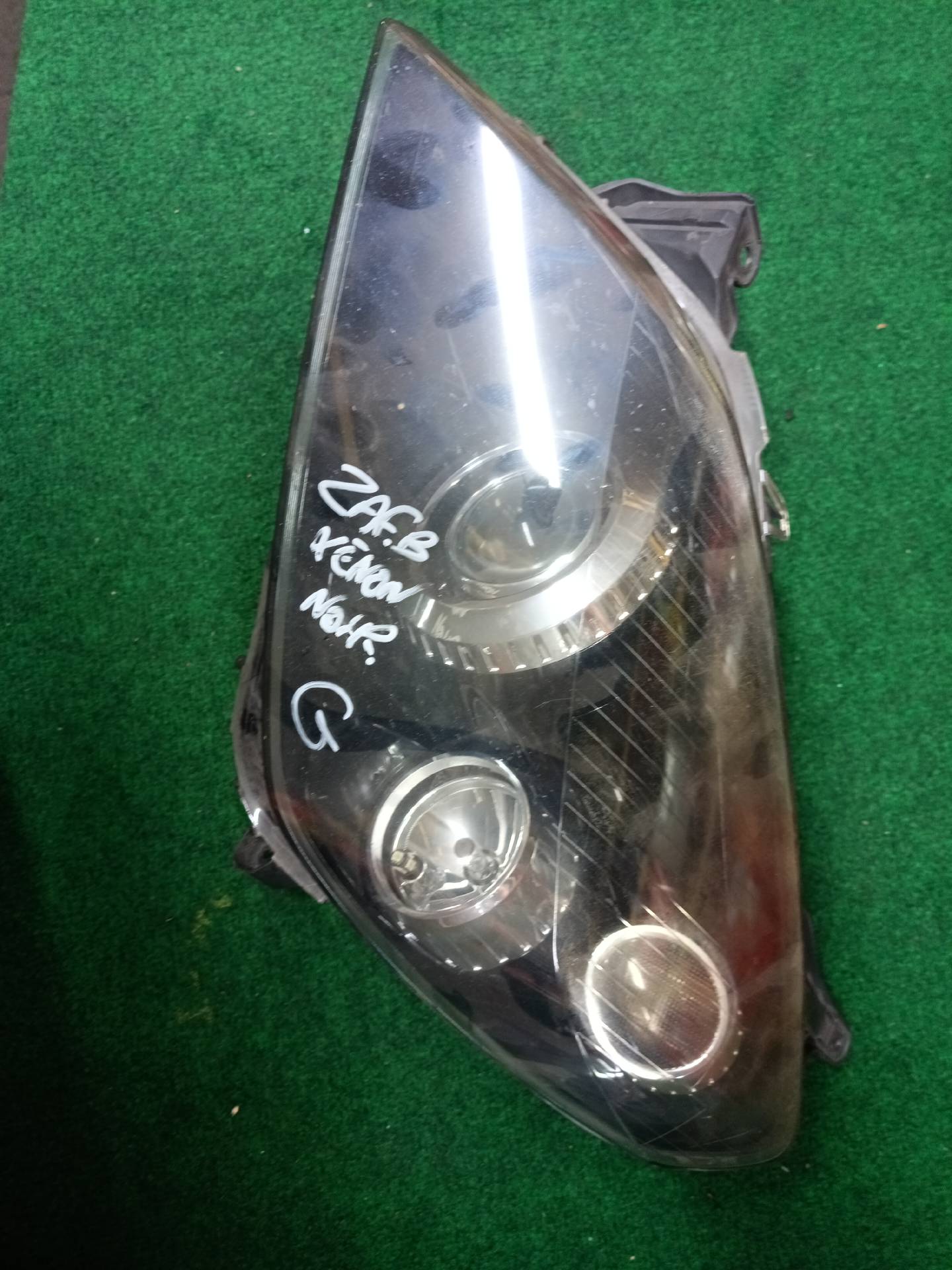 Left front xenon headlight
