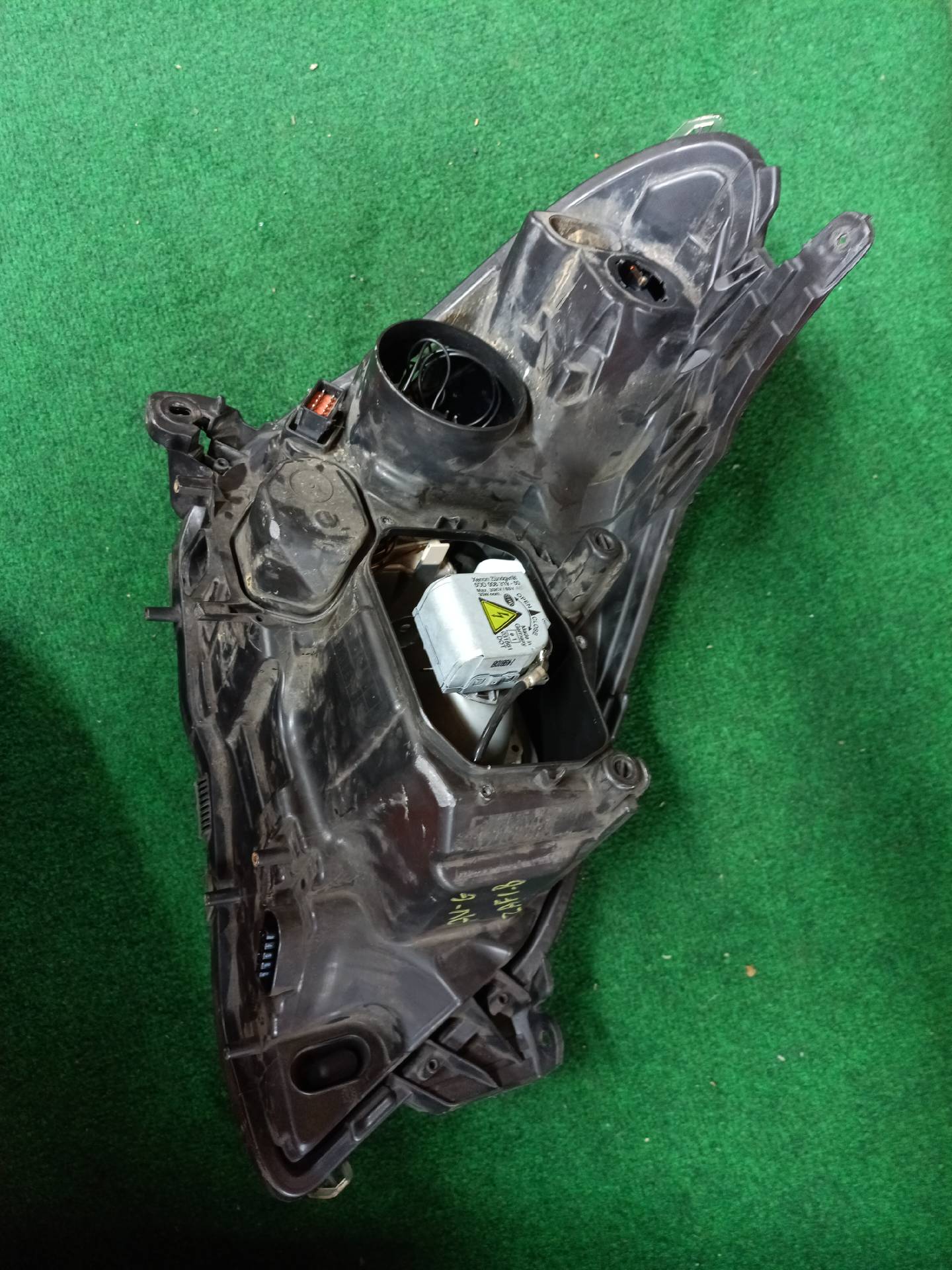 Left front xenon headlight