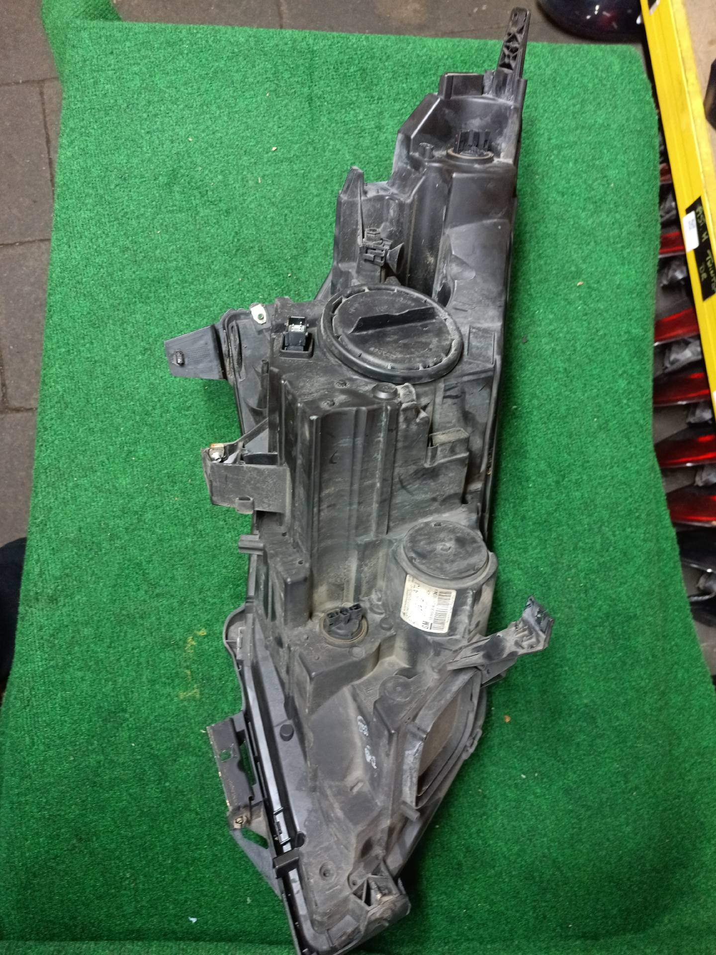 Left front headlight for Opel Zafira C