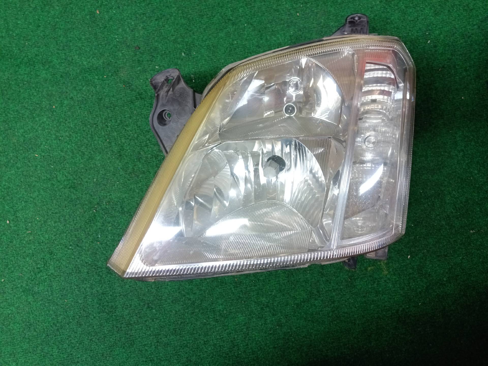 Linker koplamp (voor)