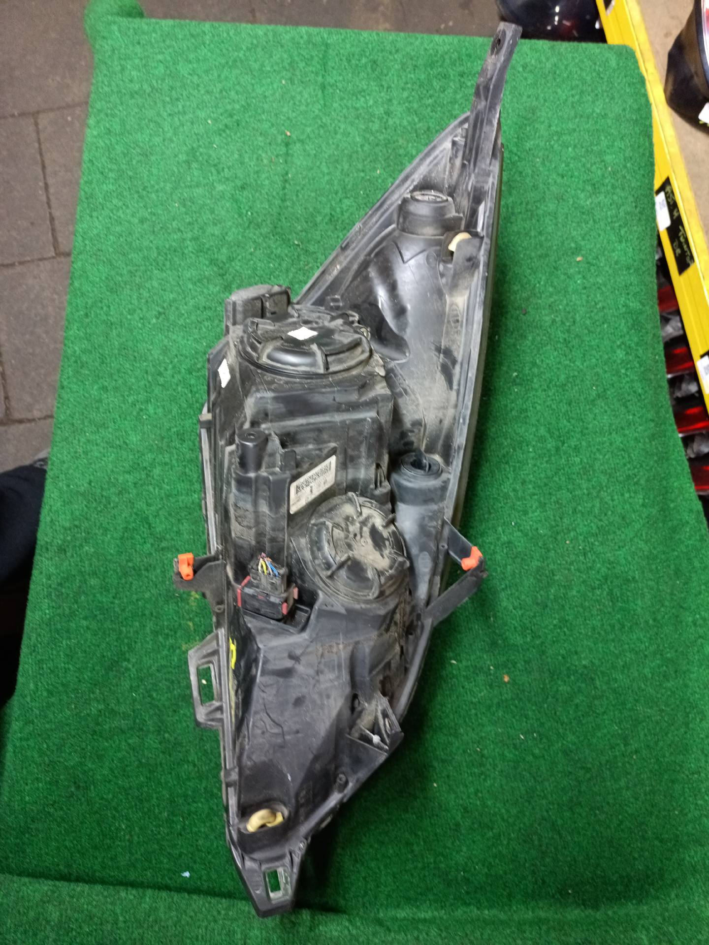 Left front LED headlight for Opel Meriva B Phase 2