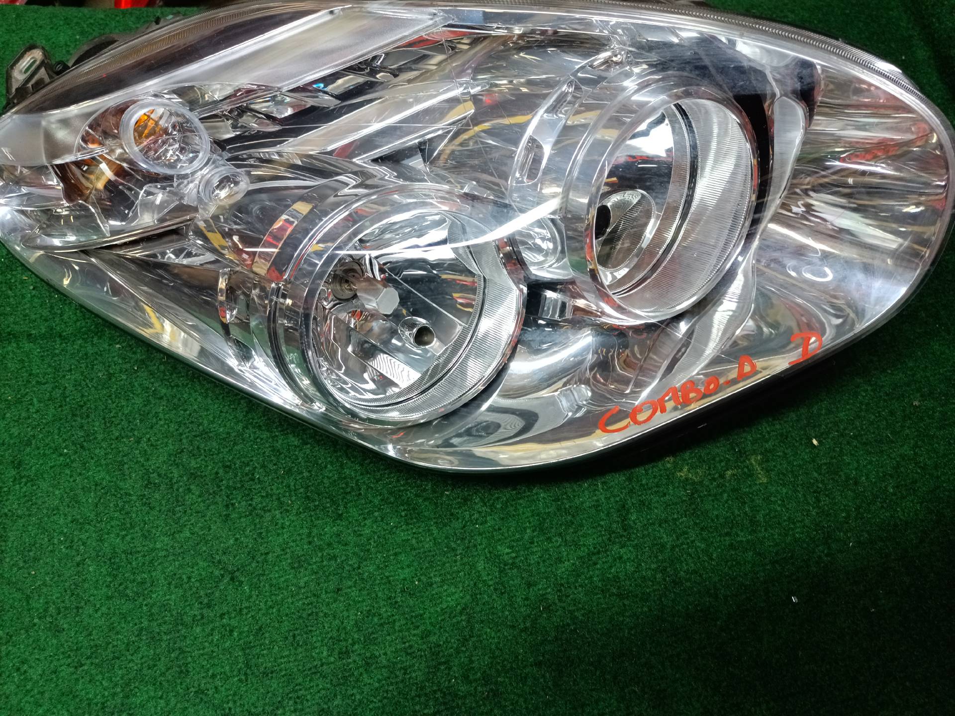 Right front headlight assembly combo D