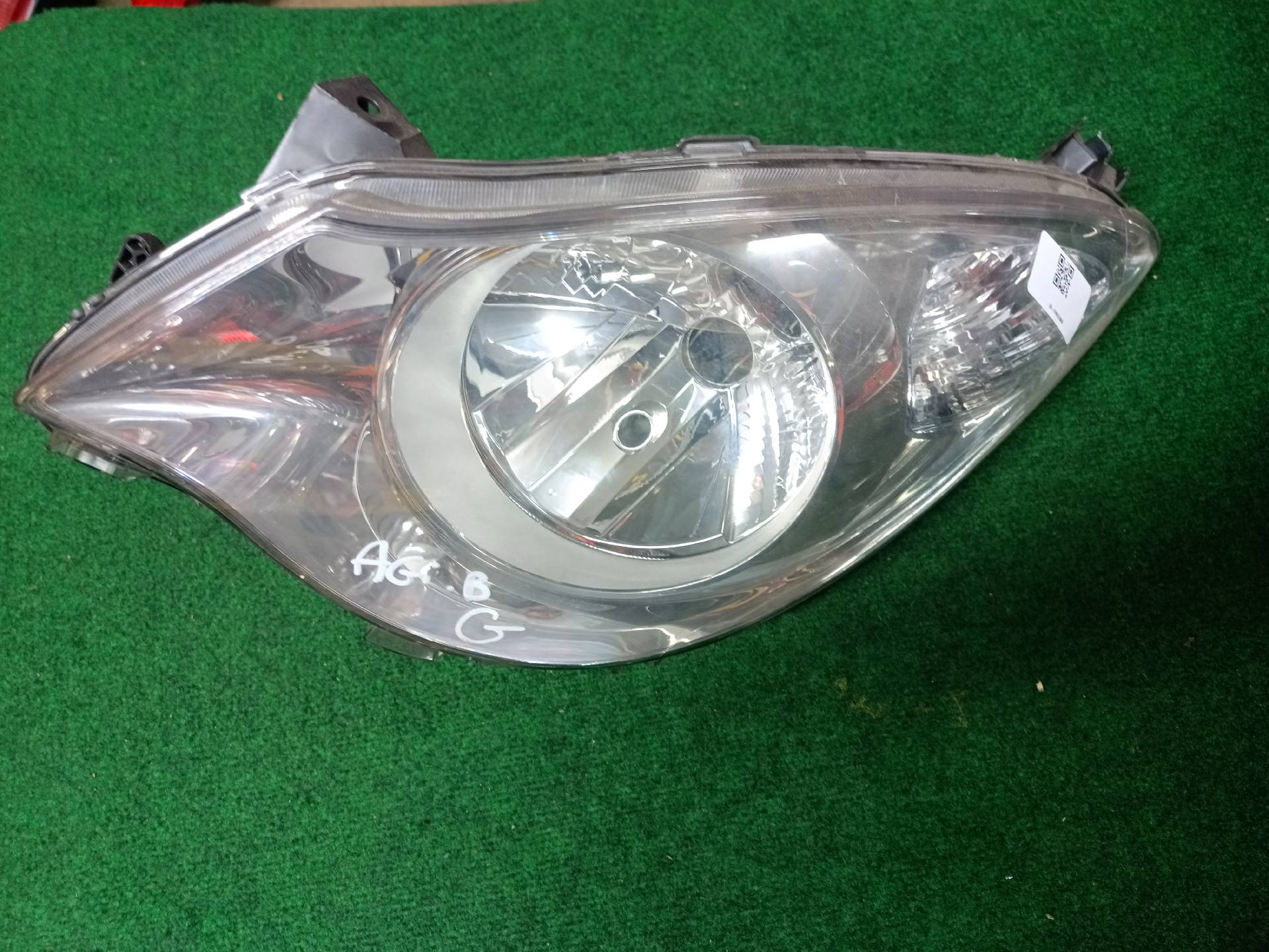 Left front headlight for Agila B