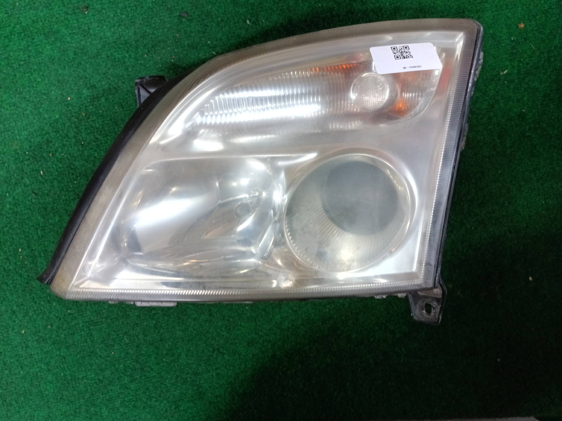 Vectra C left front headlight