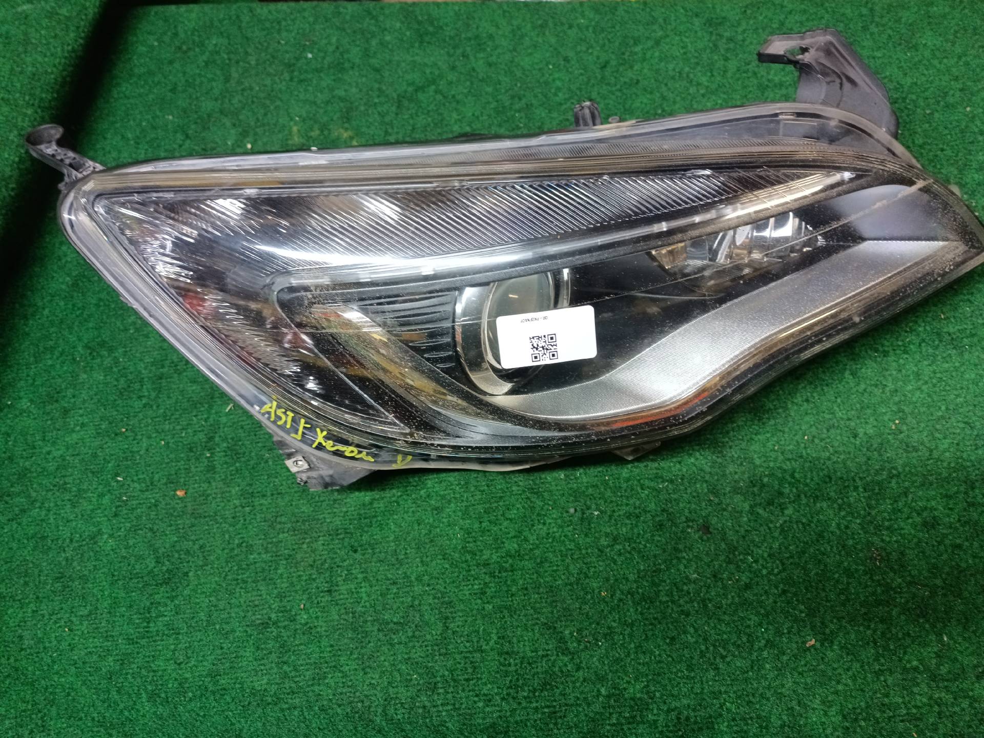 Right front xenon headlight for Opel Astra J