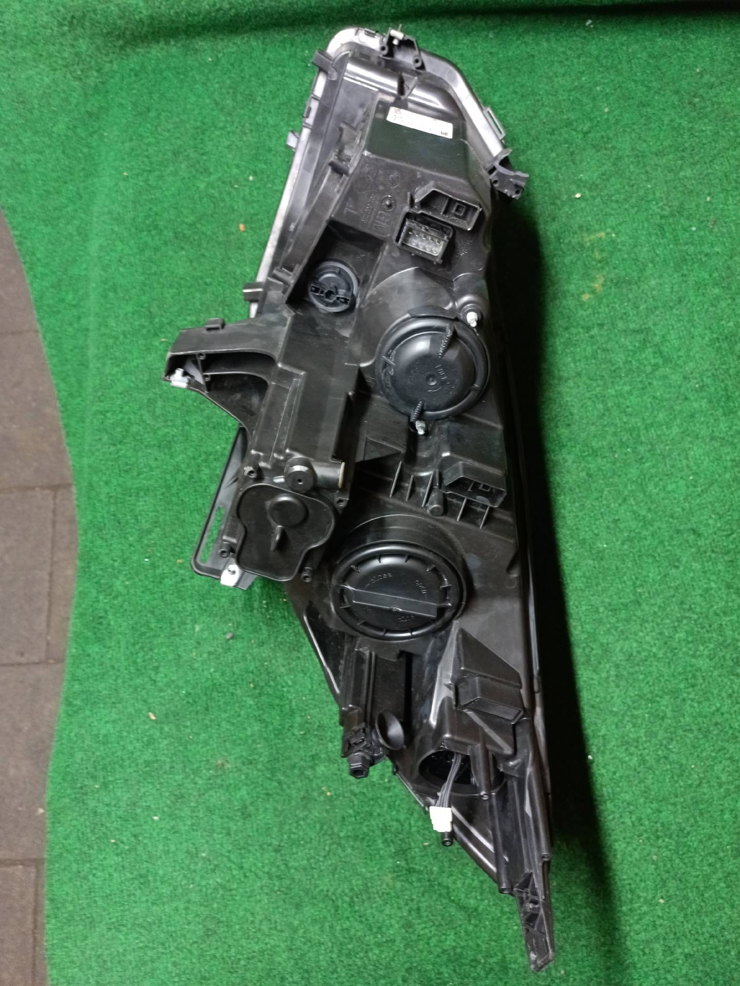 Right front headlight - Phase 2