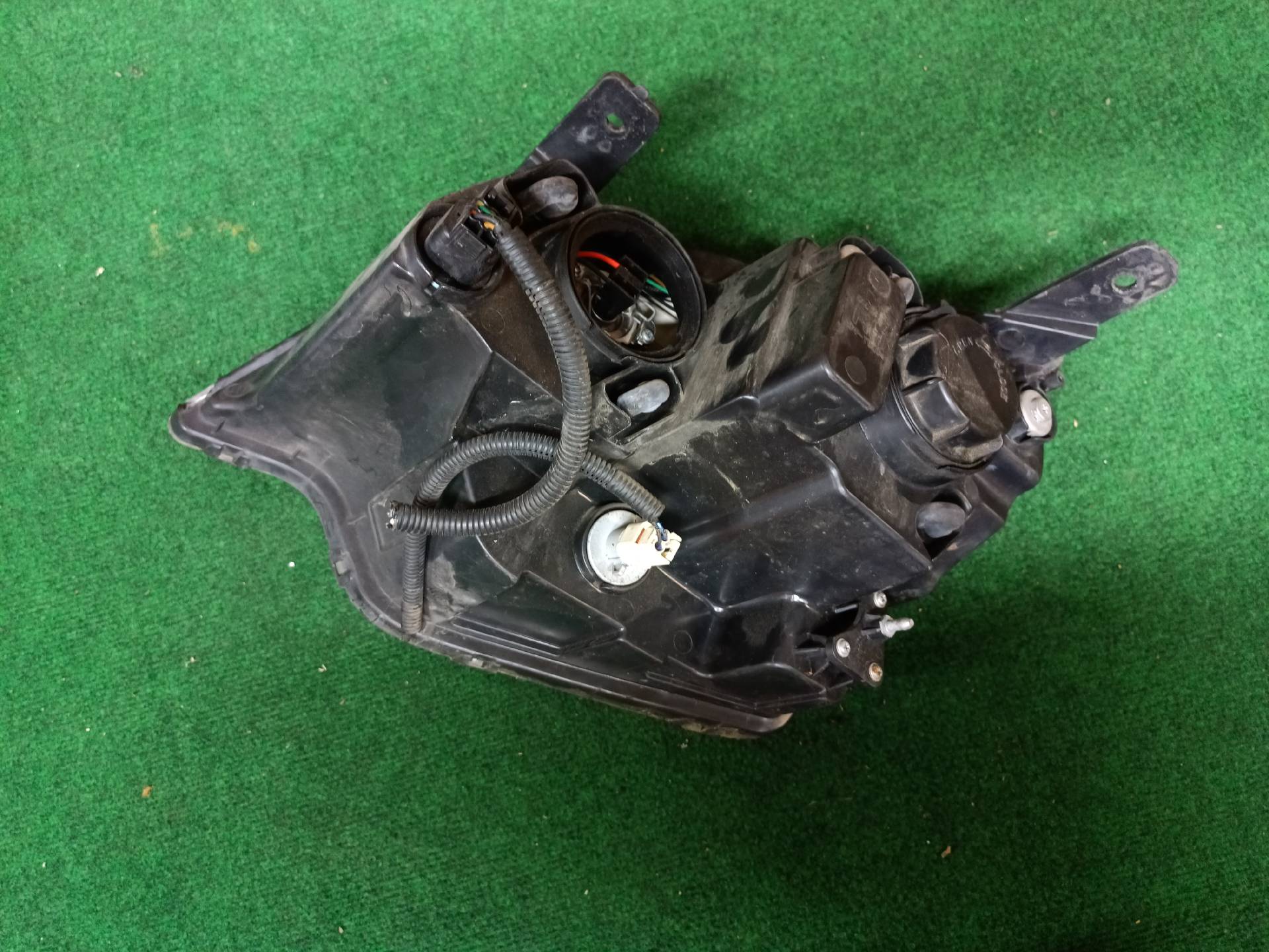 Antara right front headlight