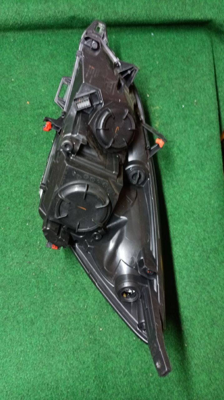 Right headlight (Phase 2)