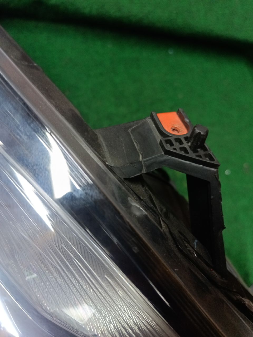 Right headlight (Phase 2)