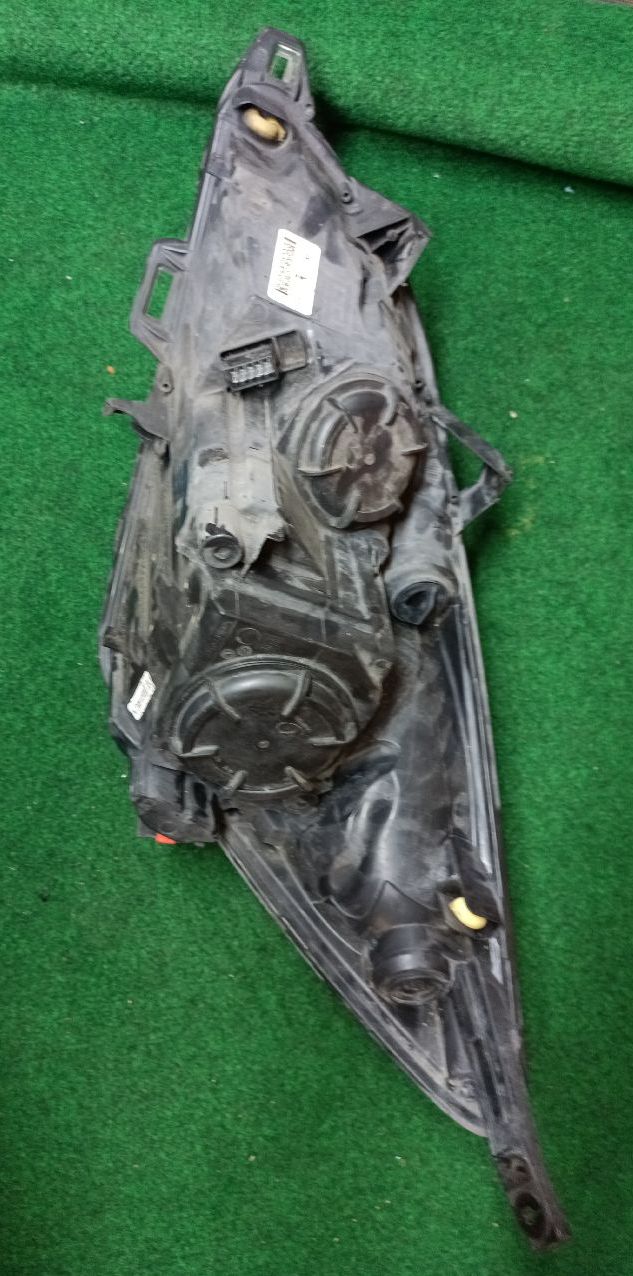 Right front headlight - Phase 2