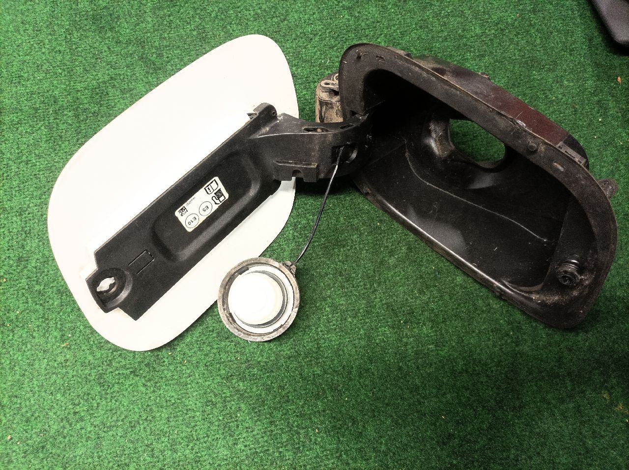 Trappe à carburant Opel Astra K