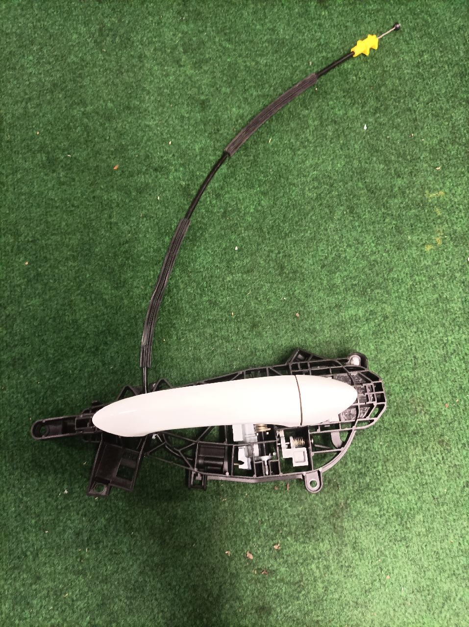 Poignée de porte arrière gauche Opel Astra K 5 portes