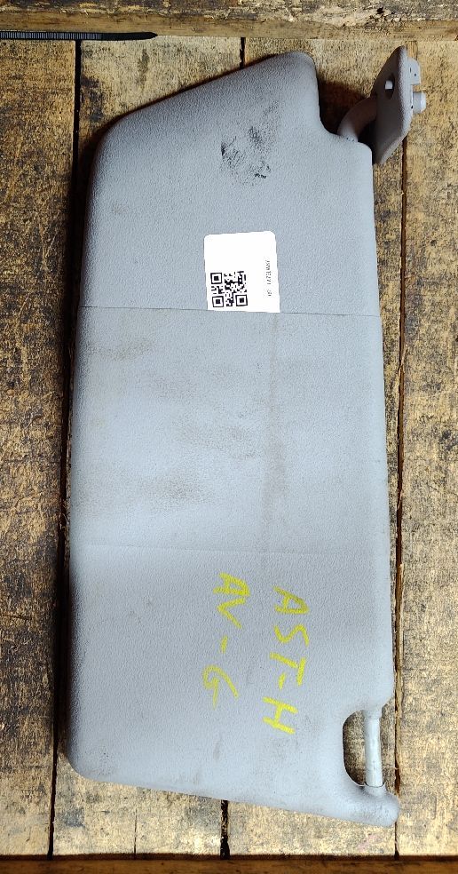Front left sun visor without mirror