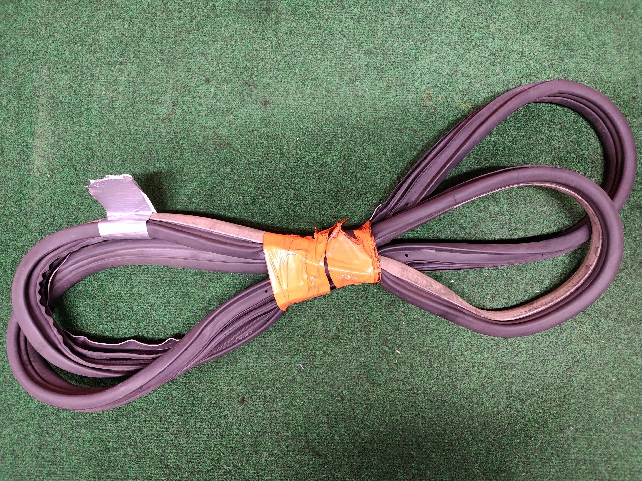 Left rear door seal