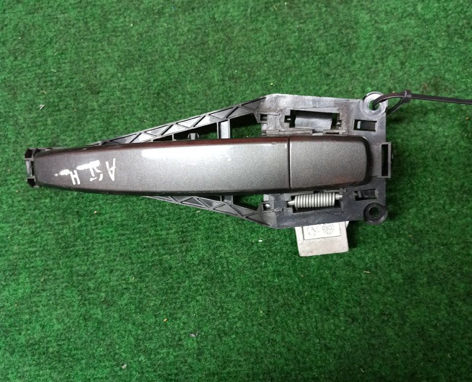 Right door handle - dark gray