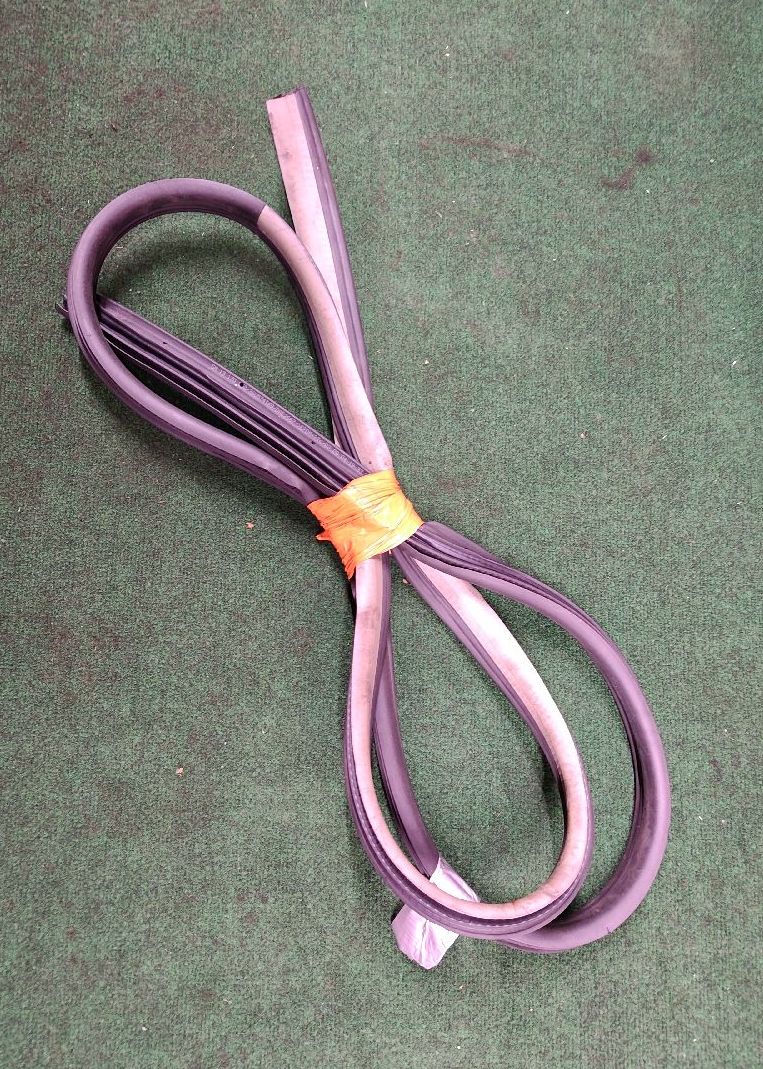 Front left door seal