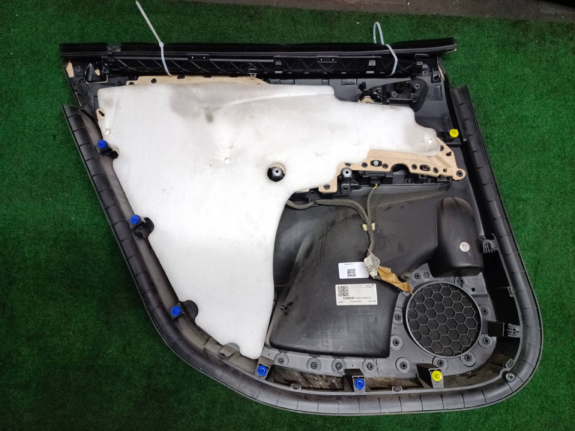 Right rear door panel with sunshade for Opel Zafira C